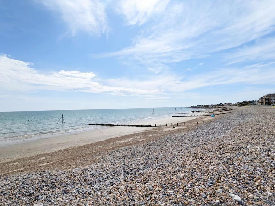 Beach View Middleton-on-Sea Exterior foto
